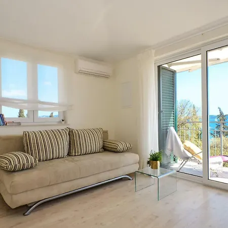 Mar Deluxe Apartments Trogir Exterior photo
