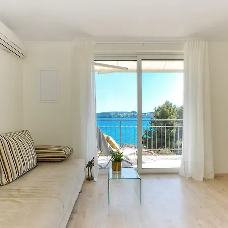 Mar Deluxe Apartments Trogir Exterior photo