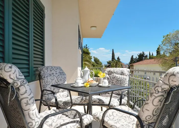Mar Deluxe Apartments